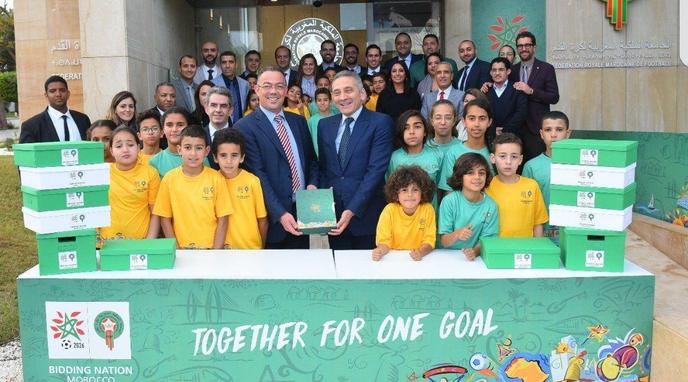 لجنة ترشيح المغرب لاحتضان كأس العالم لكرة القدم 2026 تقدم ملف الترشيح المغربي لدى الاتحاد الدولي لكرة القدم “فيفا”بزيوريخ