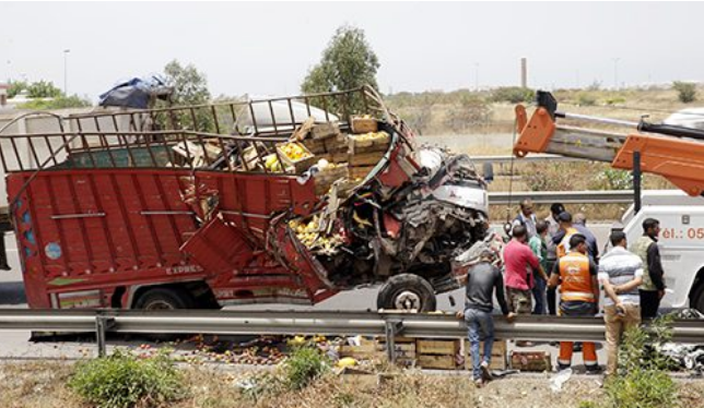 مصرع ستة أشخاص في حادثة سير على الطريق السيار بين أكادير ومراكش