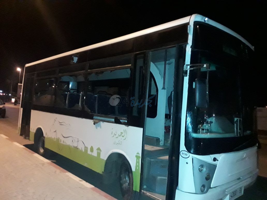 سكان مدينة ازمور يستنكرون مطالبتهم بأداء تذكرة النقل عبر الحافلات المخصصة لزوار معرض الفرس