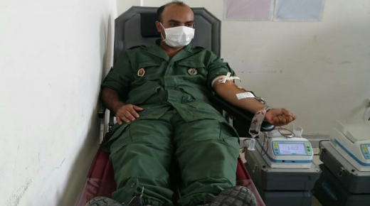 بادرة إنسانية رائعة: قائد الملحقة الإدارية الأولى بازمور يتبرع بالدم لفائدة مرضى كوفيد 19