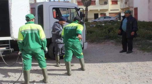 عمال النظافة.. جنود خفاء من أجل نظافة البيئة في عيد الأضحى