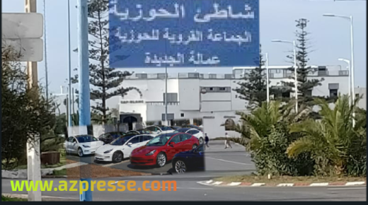 استعدادا للصيف : رواد شاطئ الحوزبة يطالبون بمجانية مواقف السيارات
