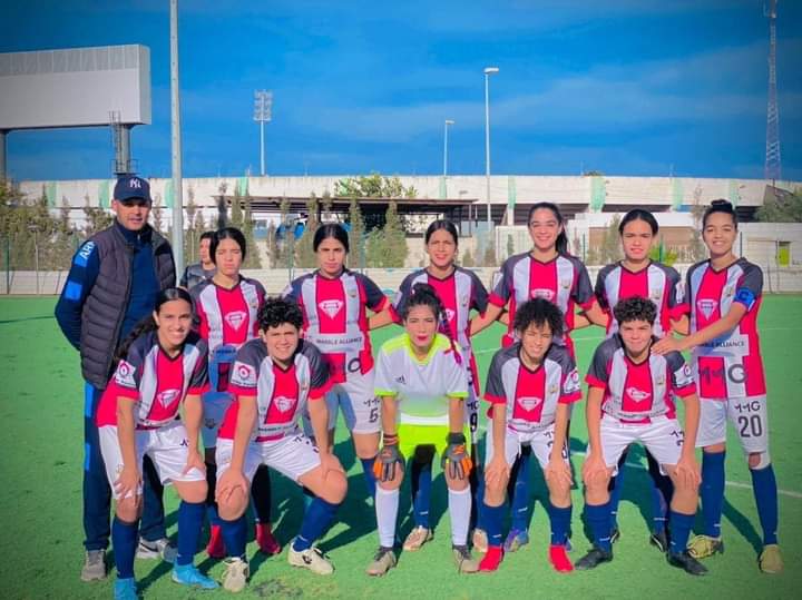 نادي ام  الربيع لكرة القدم  سيدات يحقق الصعود إلى القسم الوطني الأول ممتاز.