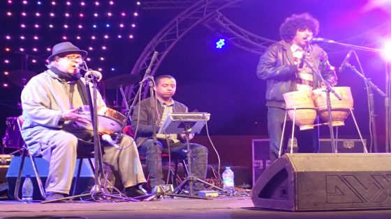 رولينغ ستونز إفريقيا يشعلون صحراء امحاميد الغزلان