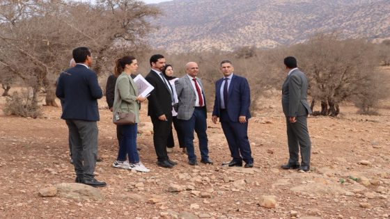 والي جهة سوس ماسة يزور مركز الأركان أزراراك ويدعو إلى إعادة فتحه