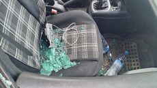 خطير.. مجهولون يخربون ويكسرون 10 سيارات بمدينة أزمور